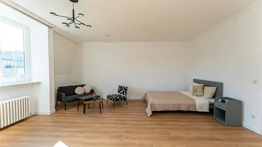 Rooms in Berlin Charlottenburg-Wilmersdorf - photo 1
