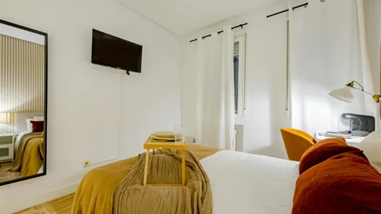 Rooms in Madrid Chamberí - photo 2