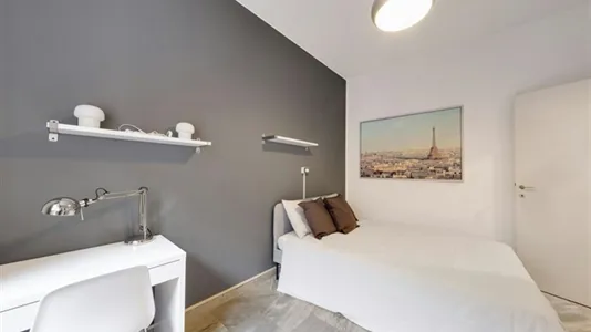 Rooms in Milano Zona 2 - Stazione Centrale, Gorla, Turro, Greco, Crescenzago - photo 1