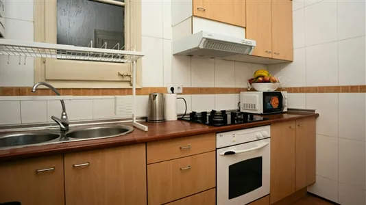 Rooms in Barcelona Eixample - photo 3