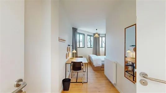 Rooms in Nanterre - photo 4