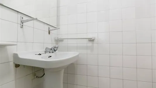 Rooms in Granada - photo 6