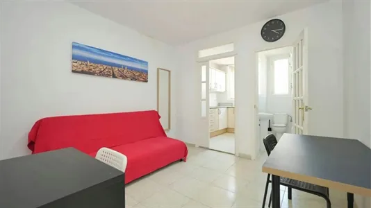 Rooms in Barcelona Sants-Montjuïc - photo 5