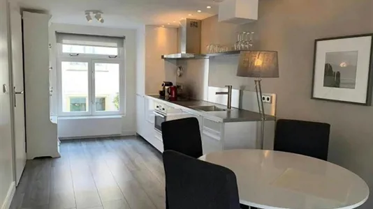 Apartments in Amsterdam Centrum - photo 2