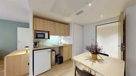 Rooms in Nanterre - photo 2