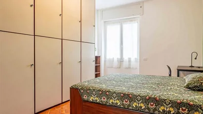 Room for rent in Milano Zona 4 - Vittoria, Forlanini, Milan