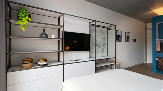 Apartments in Barcelona Eixample - photo 5