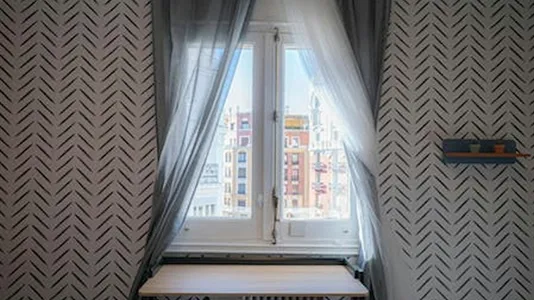 Rooms in Madrid Chamberí - photo 4