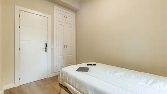 Rooms in Madrid Salamanca - photo 3