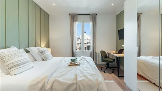 Rooms in Barcelona Eixample - photo 3