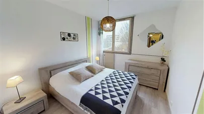 Room for rent in Grenoble, Auvergne-Rhône-Alpes