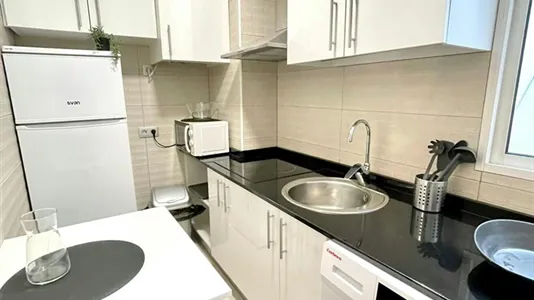 Rooms in Madrid Salamanca - photo 9