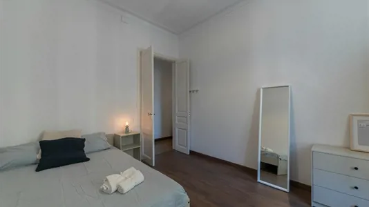 Rooms in Barcelona Ciutat Vella - photo 2