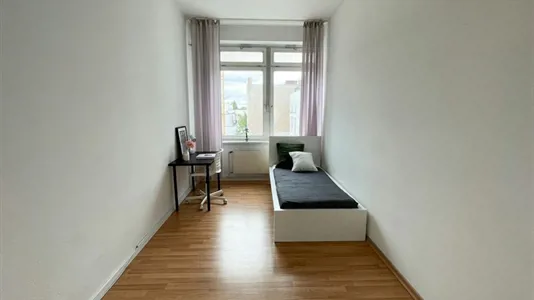 Rooms in Berlin Charlottenburg-Wilmersdorf - photo 2