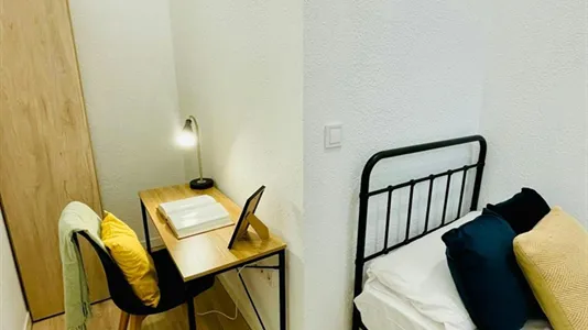 Rooms in Madrid Centro - photo 5