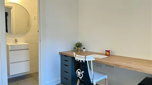 Rooms in Madrid San Blas - photo 4