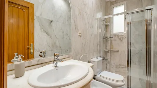 Rooms in Madrid Chamberí - photo 6