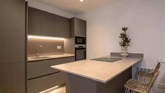 Apartments in Barcelona Ciutat Vella - photo 9