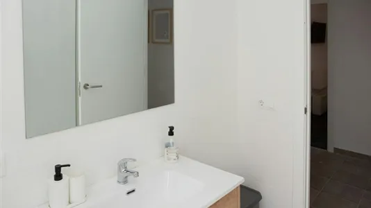 Rooms in Granada - photo 10