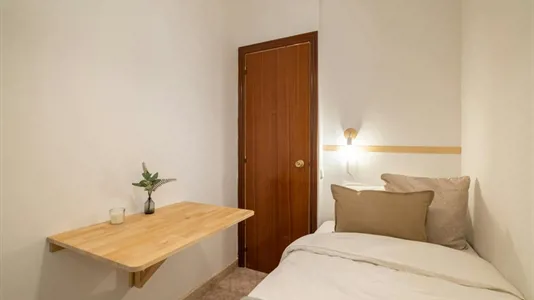 Rooms in Barcelona Ciutat Vella - photo 1