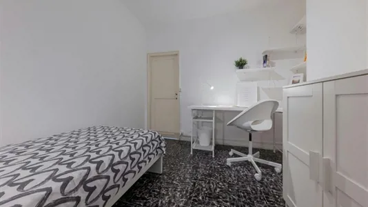 Rooms in Padua - photo 1