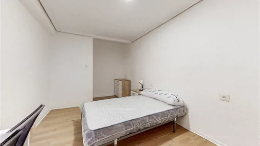 Rooms in Castellón de la Plana/Castelló de la Plana - photo 1