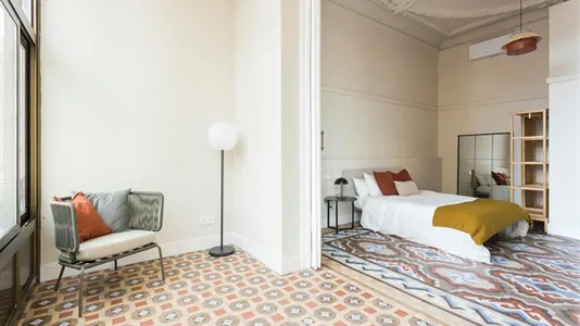 Rooms in Barcelona Eixample - photo 3