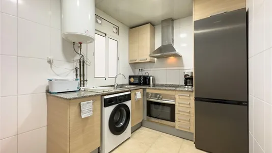 Rooms in Barcelona Ciutat Vella - photo 6