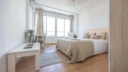 Room for rent in el Camí de Vera, Comunidad Valenciana
