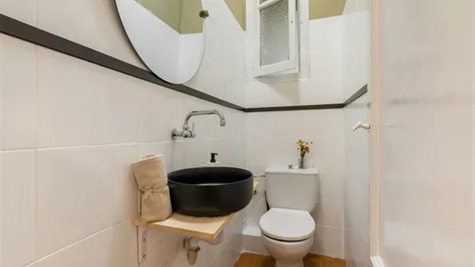 Rooms in Barcelona Eixample - photo 7