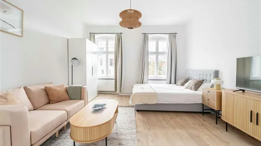 Apartments in Berlin Lichtenberg - photo 2