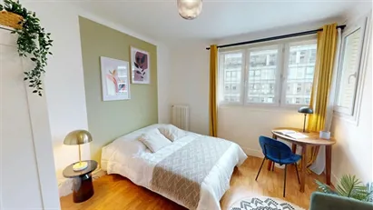 Room for rent in Paris 17ème arrondissement, Paris