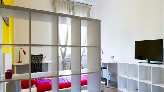 Rooms in Milano Zona 8 - Fiera, Gallaratese, Quarto Oggiaro - photo 3