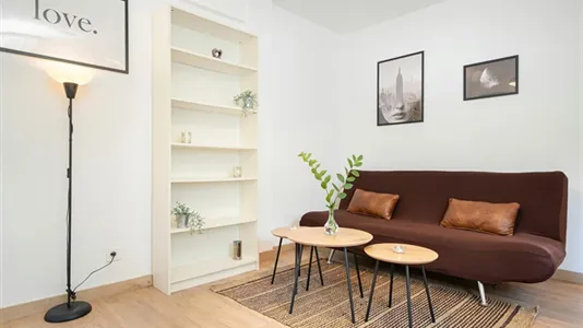 Rooms in Oviedo - photo 4