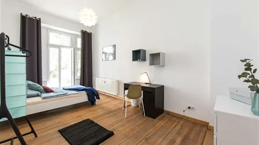 Rooms in Berlin Charlottenburg-Wilmersdorf - photo 2