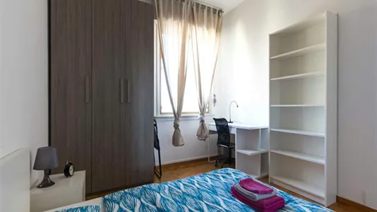 Rooms in Milano Zona 8 - Fiera, Gallaratese, Quarto Oggiaro - photo 2