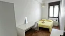 Room for rent, Porto (Distrito), &lt;span class=&quot;blurred street&quot; onclick=&quot;ProcessAdRequest(13274591)&quot;&gt;&lt;span class=&quot;hint&quot;&gt;See streetname&lt;/span&gt;[xxxxxxxxxxxxx]&lt;/span&gt;