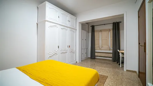Rooms in L'Hospitalet de Llobregat - photo 4