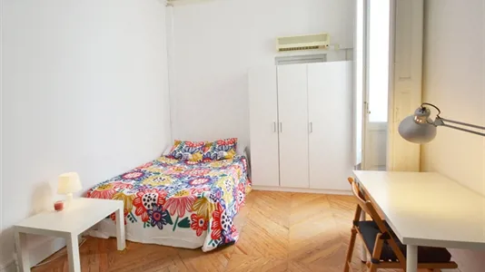 Rooms in Madrid Centro - photo 3