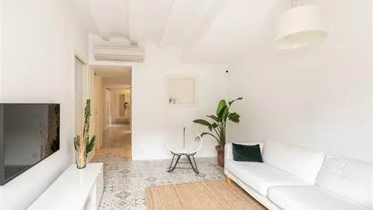 Apartments in Barcelona Ciutat Vella - photo 7