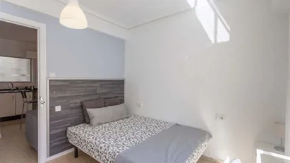 Room for rent in el Camí de Vera, Comunidad Valenciana