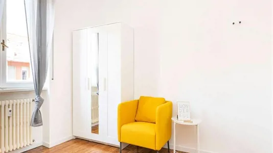 Rooms in Milano Zona 5 - Vigentino, Chiaravalle, Gratosoglio - photo 3
