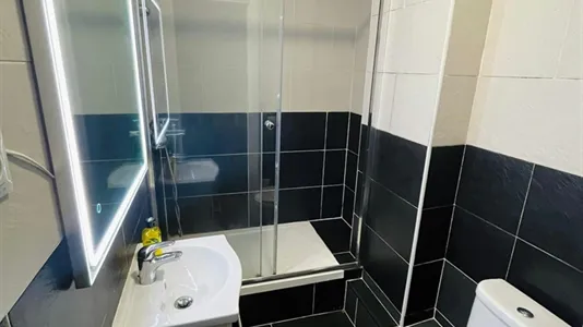 Rooms in Madrid Chamberí - photo 5