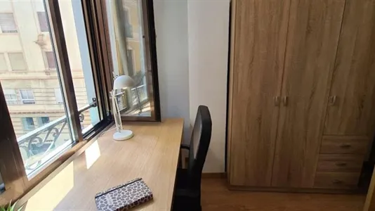 Rooms in Valencia Ciutat Vella - photo 9