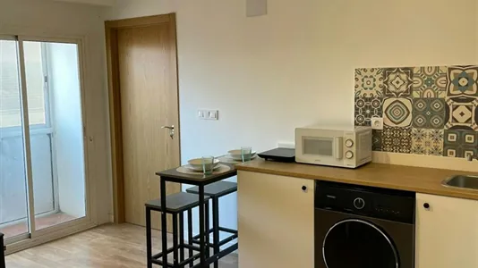 Rooms in Tavernes Blanques - photo 9