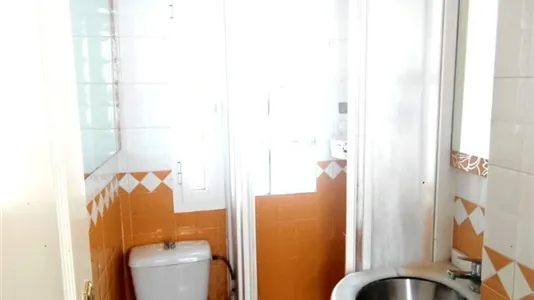 Rooms in Almería - photo 5