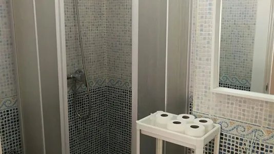 Rooms in Almería - photo 5