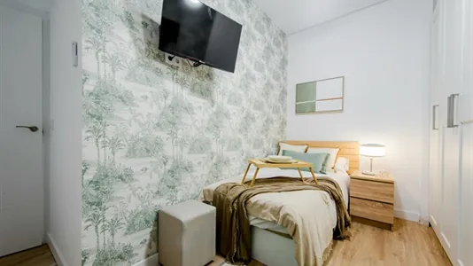 Rooms in Madrid Chamberí - photo 2