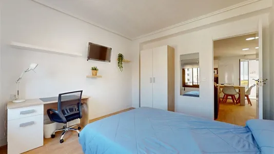 Rooms in Castellón de la Plana/Castelló de la Plana - photo 1