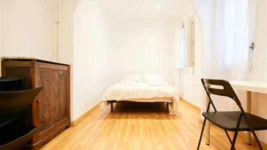 Rooms in Madrid Moncloa-Aravaca - photo 2